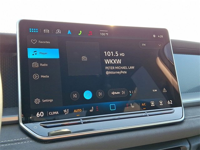 New 2025 Volkswagen Tiguan SE image 10