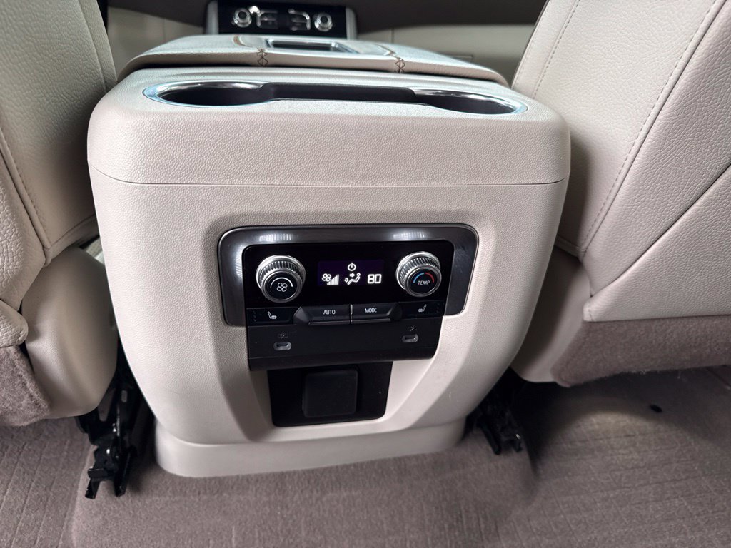 Used 2022 GMC Yukon Denali AWD/4WD image 19