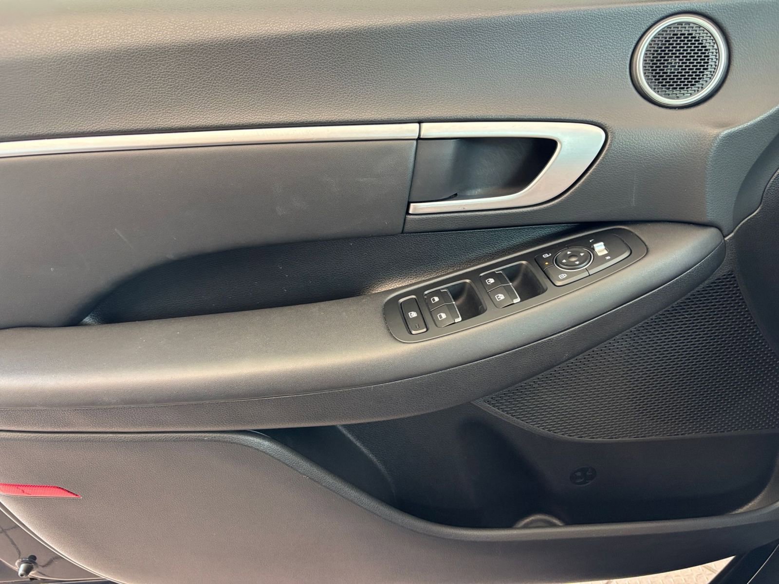 Used 2025 Hyundai Sonata SEL FWD image 21