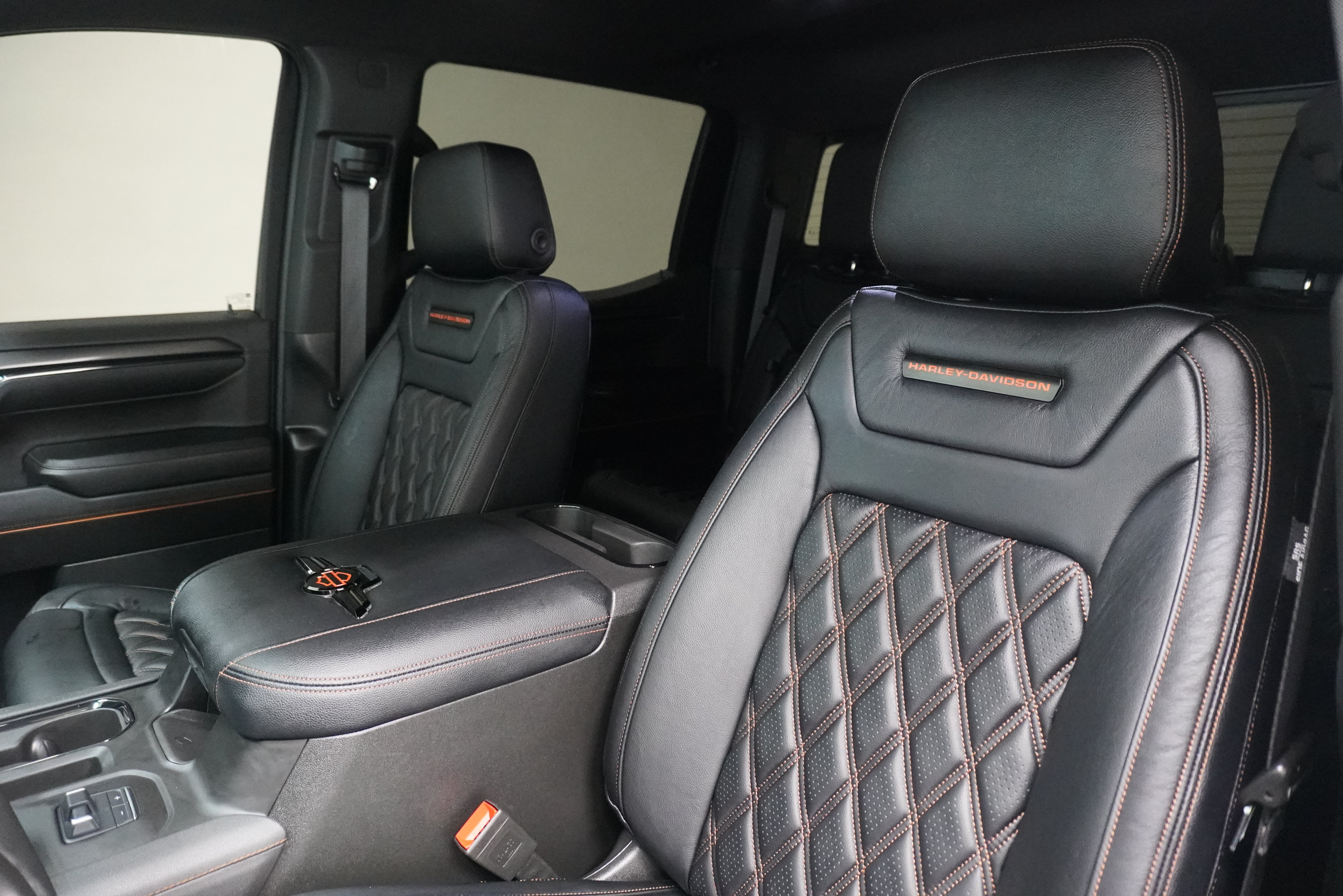 Used 2024 GMC Sierra 1500 AT4 w/ Technology Package AWD/4WD image 16
