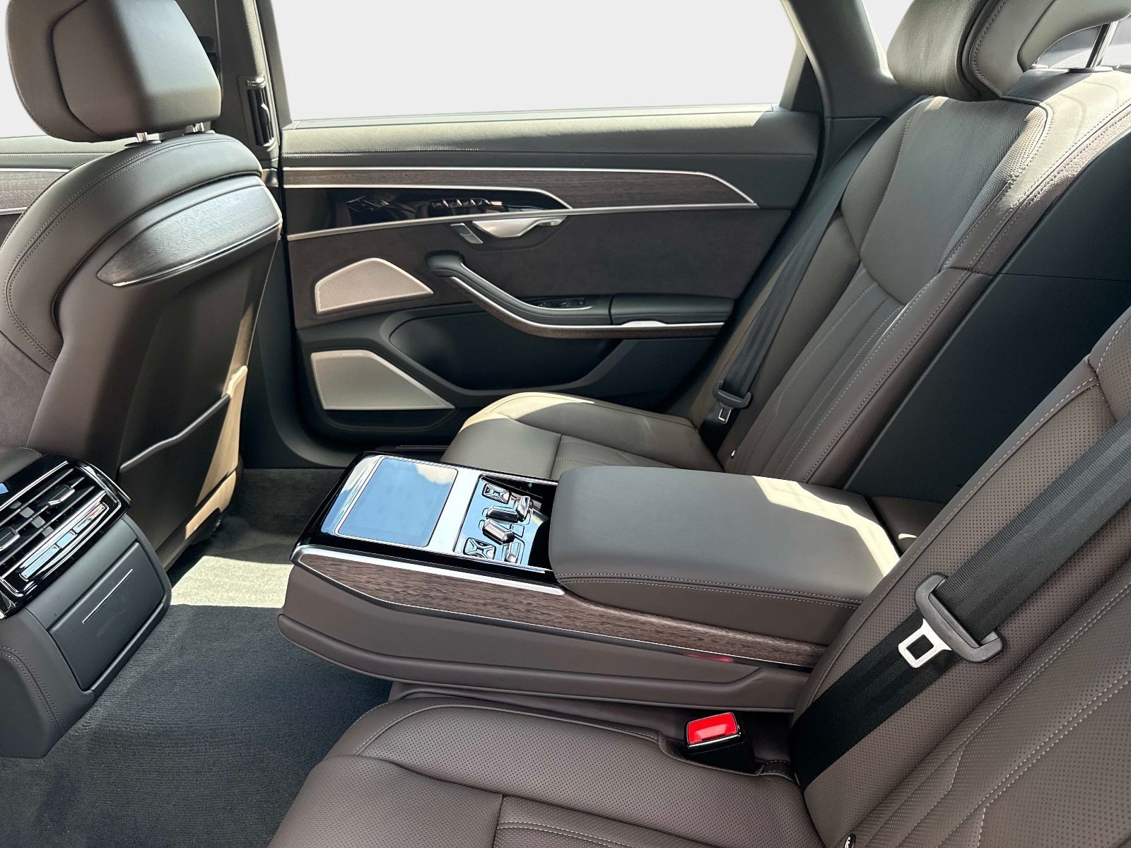 New 2027 Audi A8 L 3.0T AWD/4WD image 12