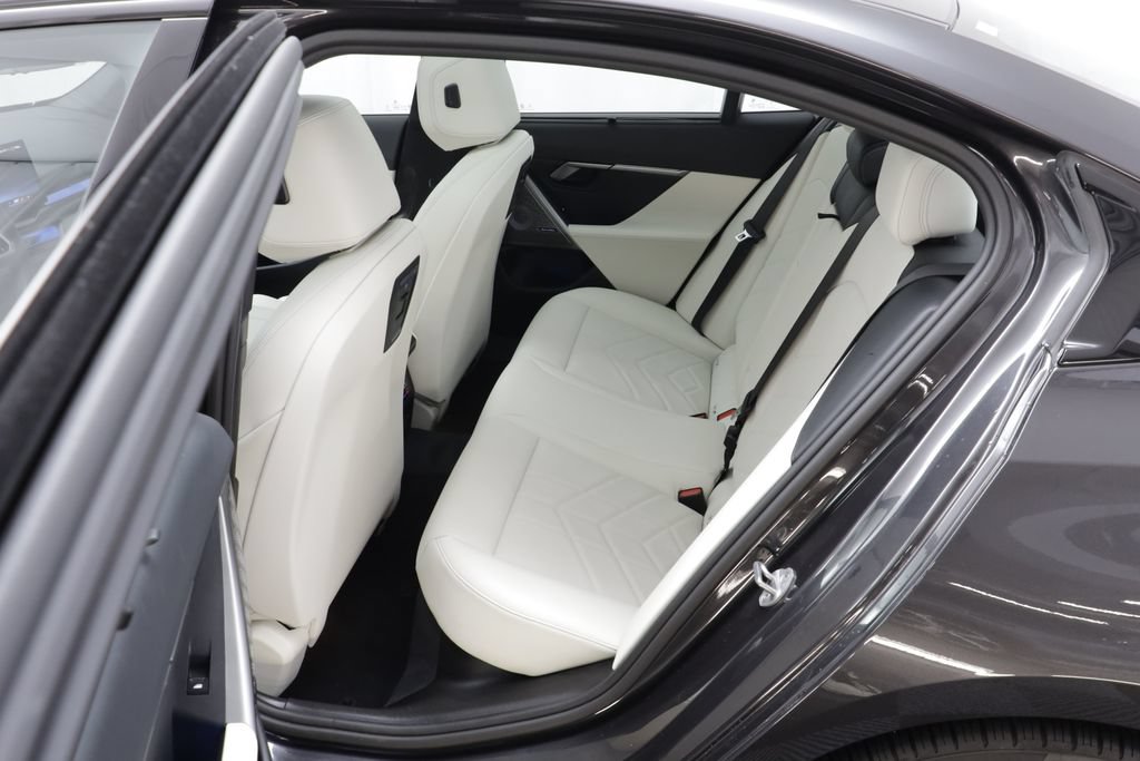 Used 2024 BMW i5 M60 w/ Executive Package AWD/4WD image 15