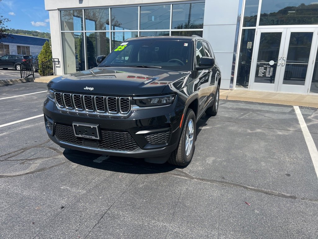 New 2025 Jeep Grand Cherokee Laredo X w/ Luxury Tech Group I