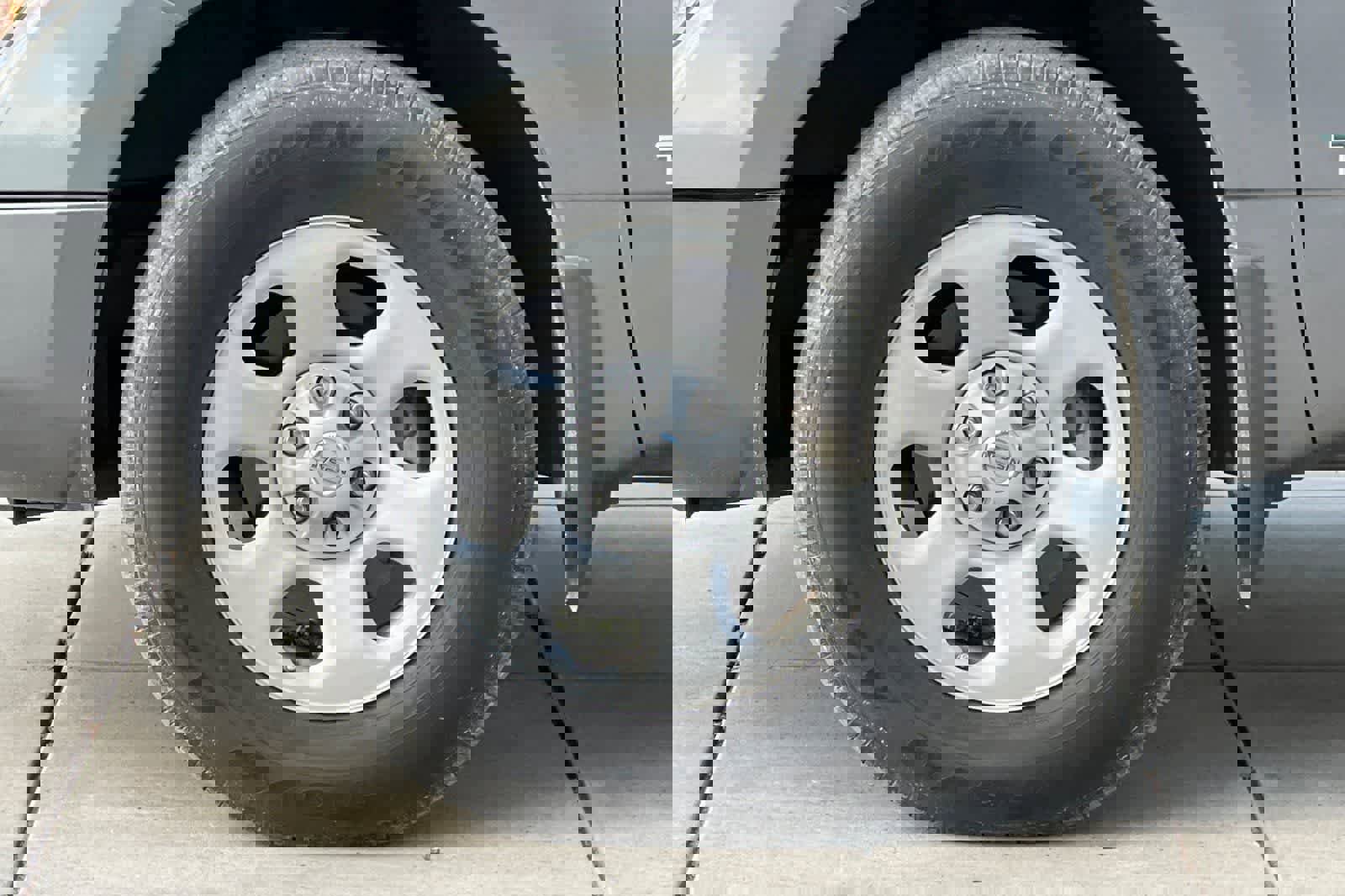 Used 2021 Nissan Titan S w/ S Utility Package image 12