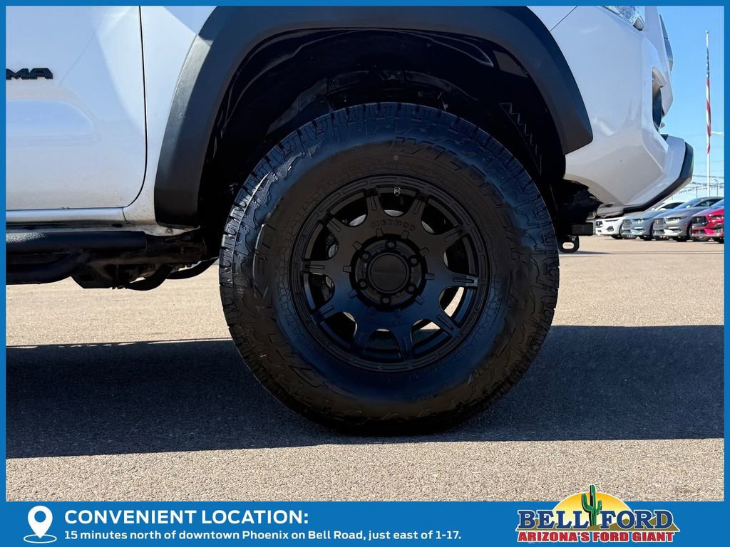 Used 2021 Toyota Tacoma SR5 w/ Trail Edition image 6