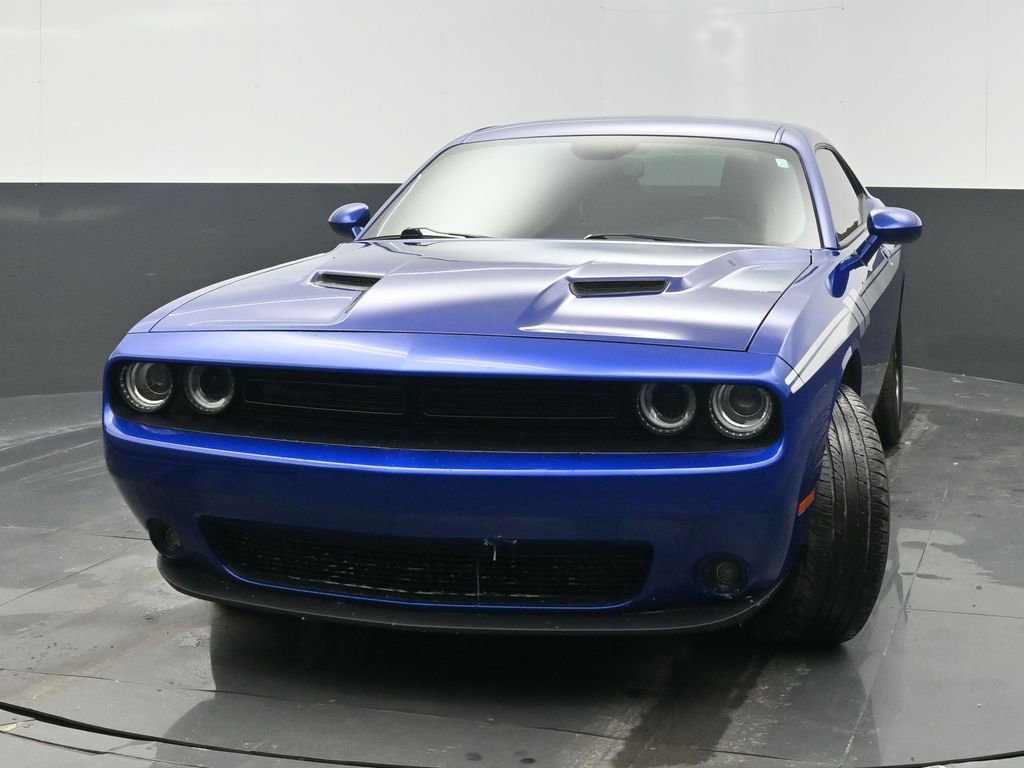 Certified 2022 Dodge Challenger SXT w/ Driver Convenience Group image 3