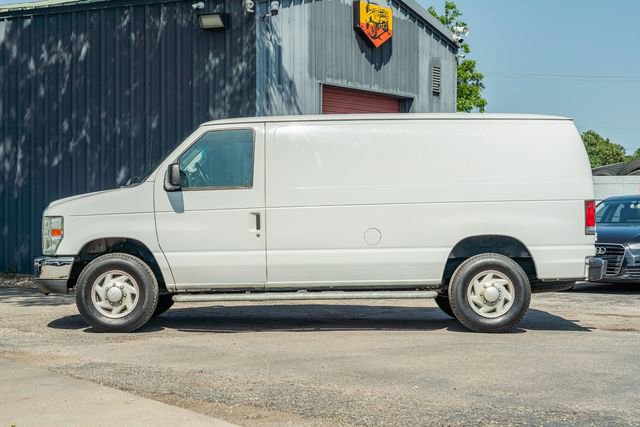 Used 2009 Ford E-250 and Econoline 250 image 3