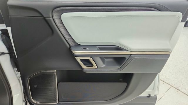 Used 2024 Rivian R1S Adventure AWD/4WD image 24