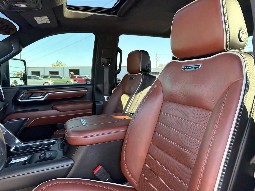 Used 2024 GMC Sierra 2500 Denali Ultimate AWD/4WD image 13