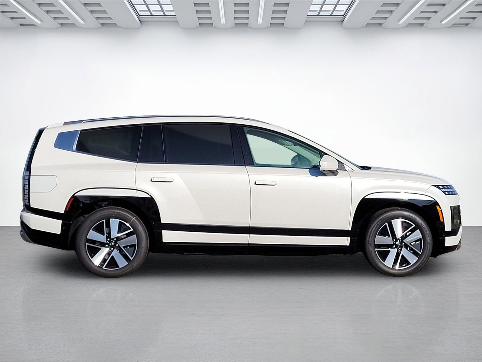 New 2026 Hyundai Ioniq 9 SEL image 4