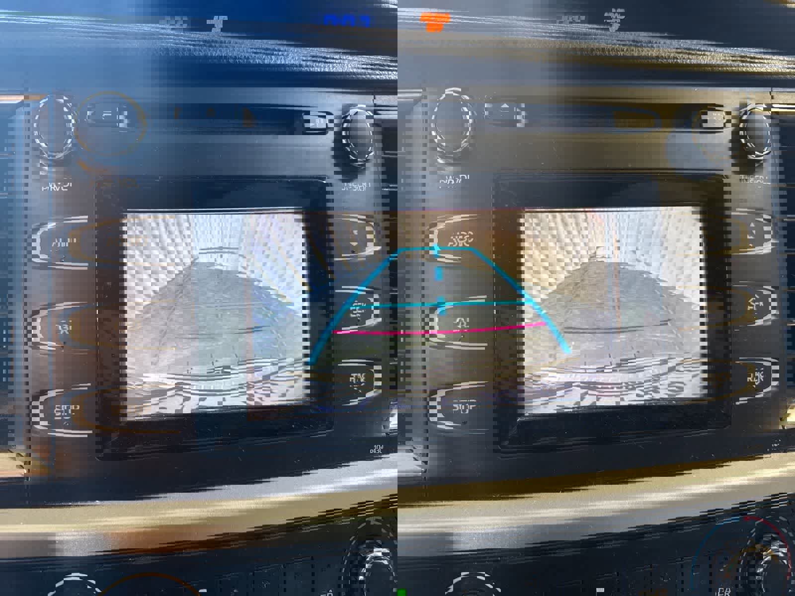 Used 2014 Toyota Highlander LE image 31