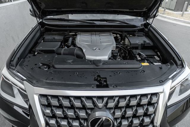 Used 2023 Lexus GX 460 Premium w/ Premium Plus Package image 16