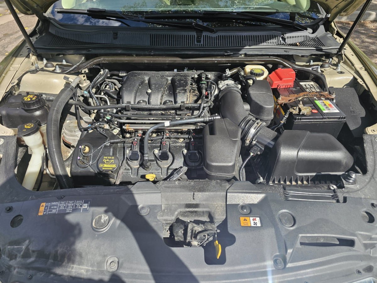 Used 2013 Ford Taurus Limited FWD image 44