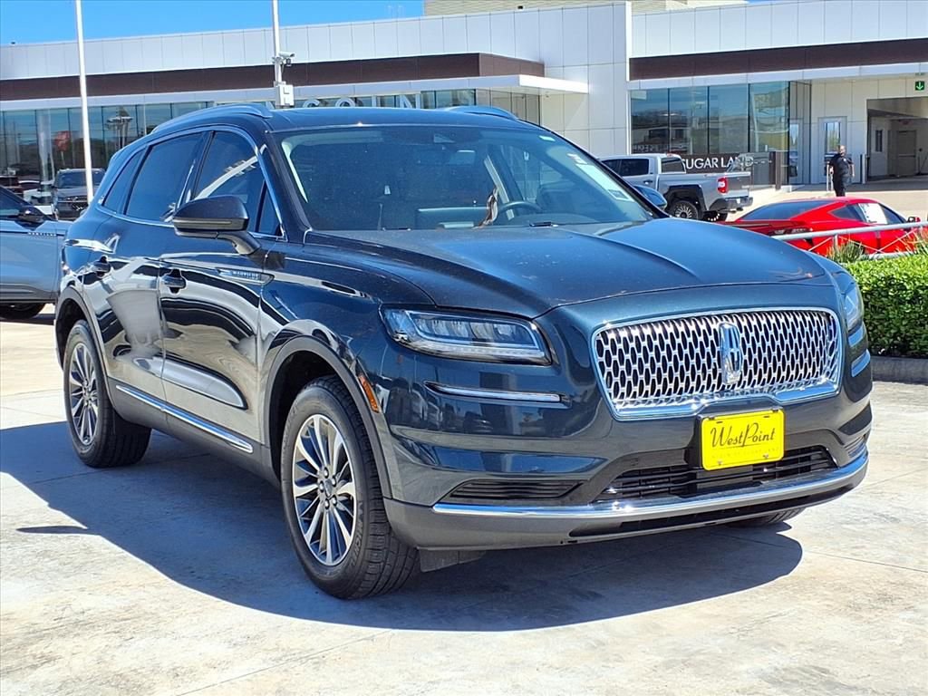 Used 2023 Lincoln Nautilus Reserve w/ Luxury Package image 7
