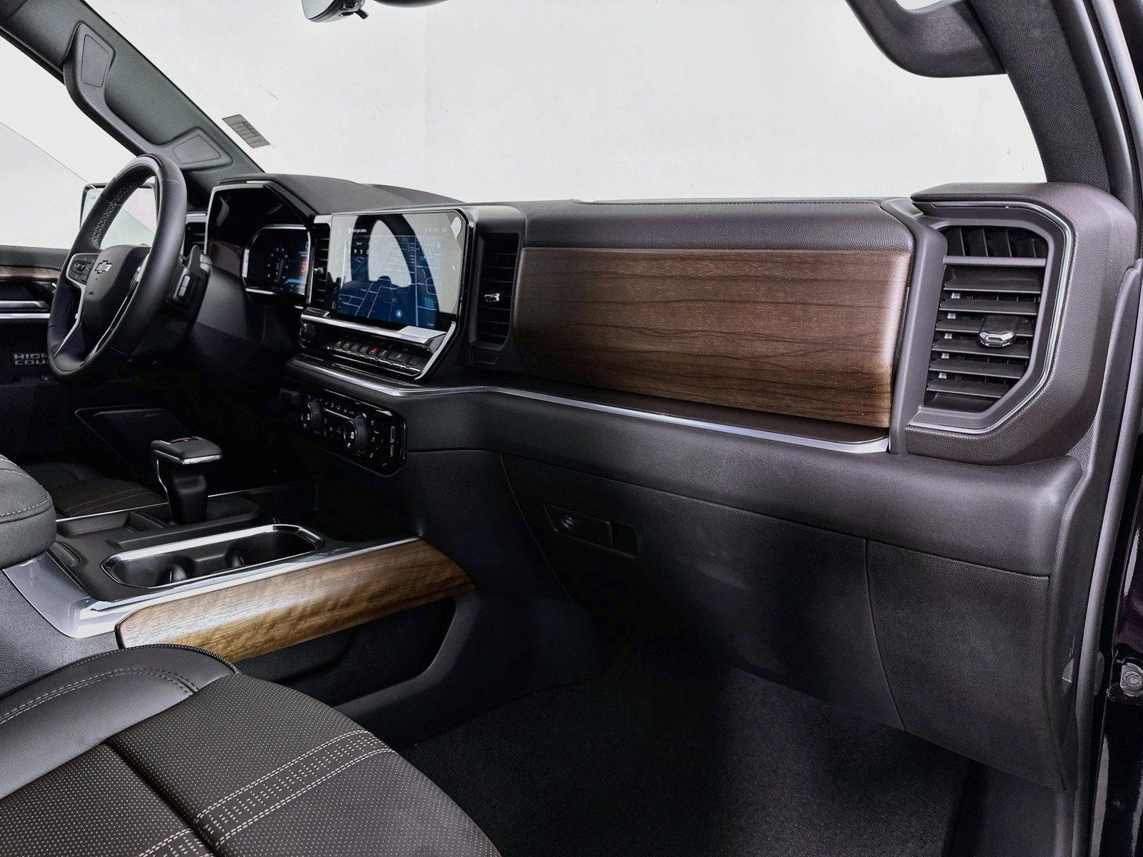 New 2026 Chevrolet Silverado 1500 High Country w/ Midnight Edition AWD/4WD image 30