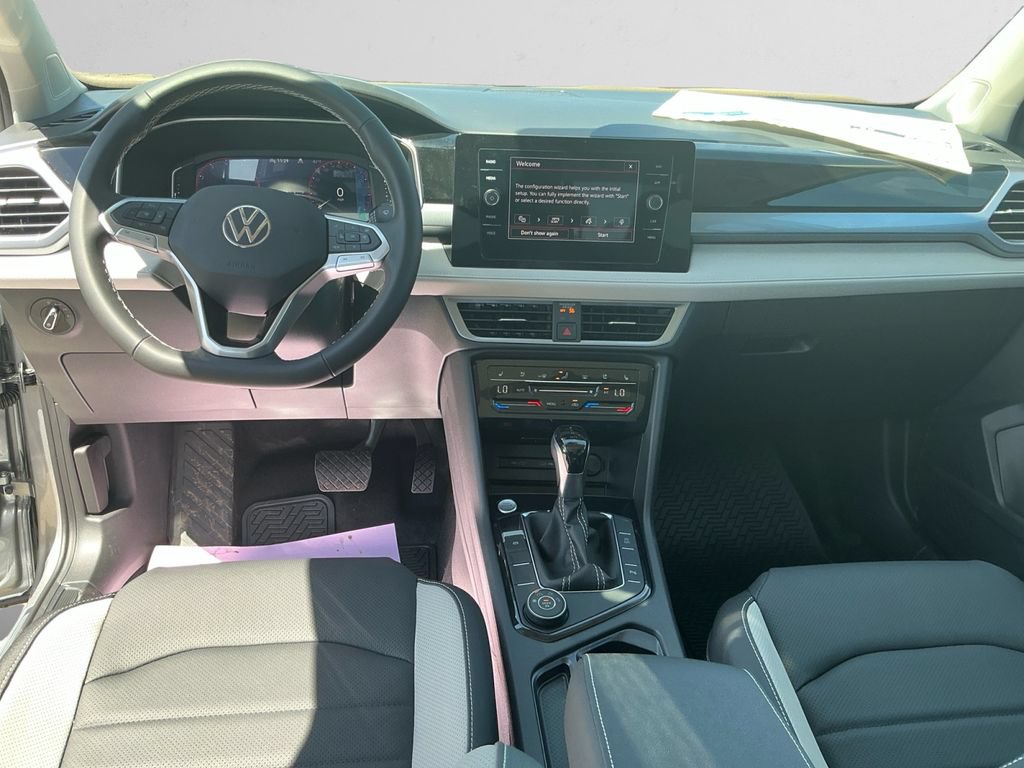 New 2026 Volkswagen Taos SEL AWD/4WD image 10