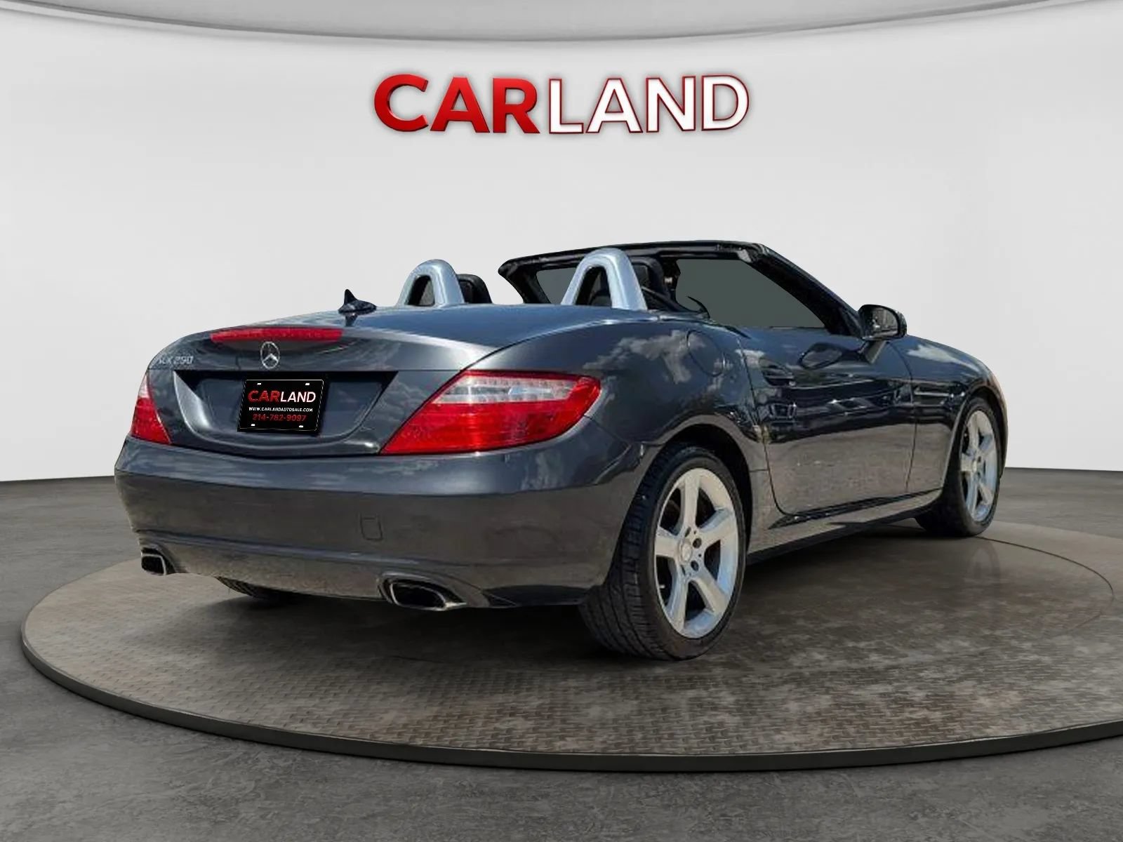 Used 2015 Mercedes-Benz SLK 250 image 12