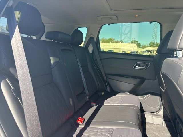 New 2026 Nissan Rogue Platinum w/ Platinum Premium Package image 13