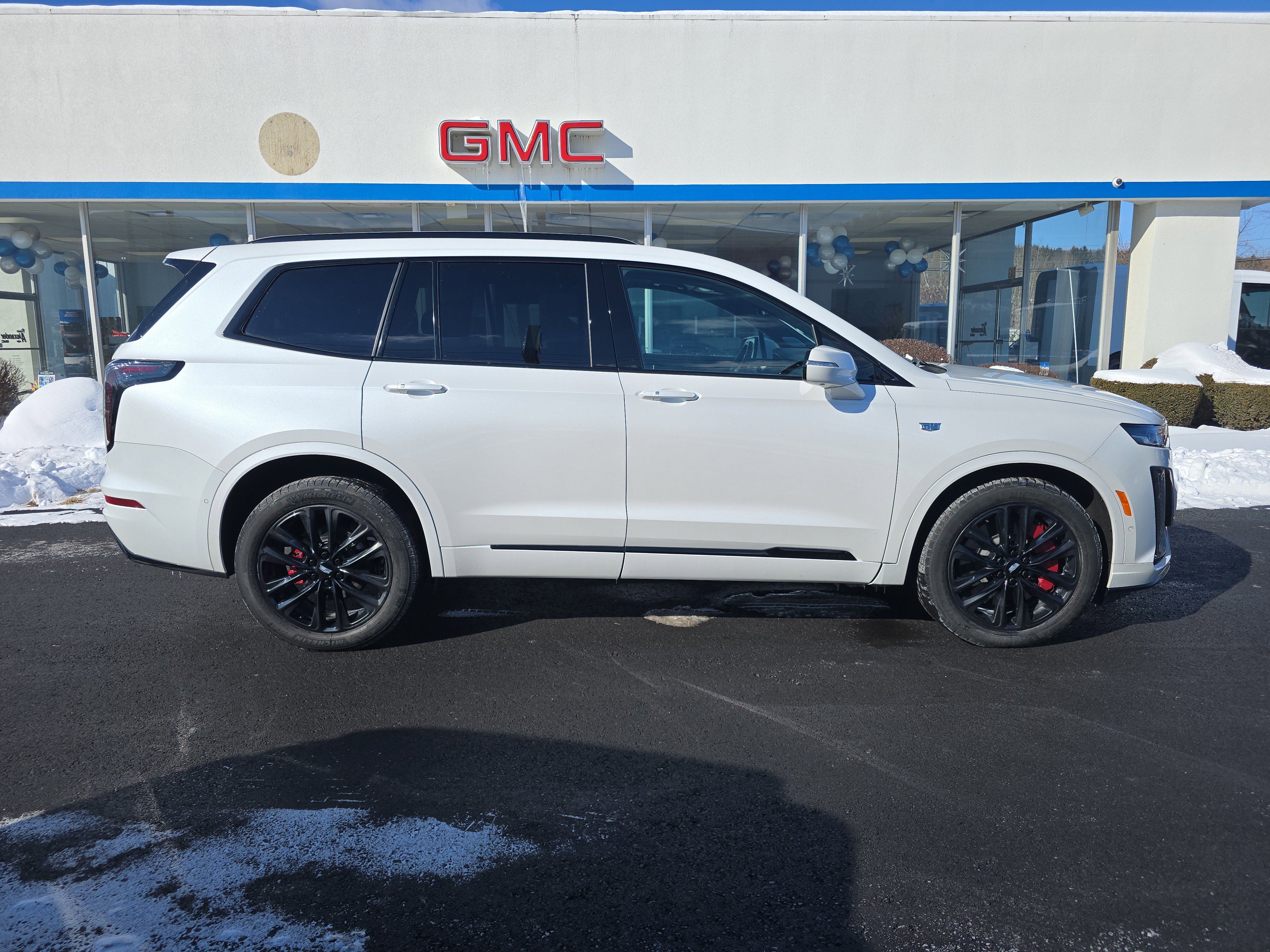 Used 2024 Cadillac XT6 Sport w/ LPO, Onyx Lite Package image 2