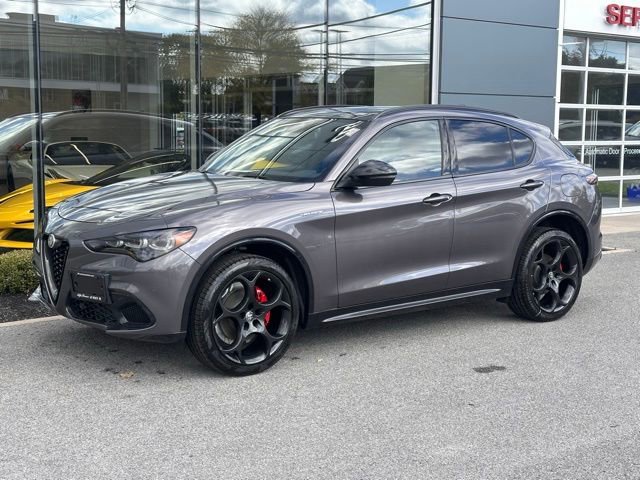 New 2025 Alfa Romeo Stelvio Sprint w/ Veloce Package AWD/4WD image 1