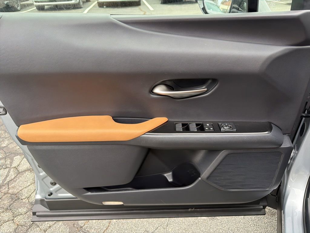 Used 2023 Lexus UX 250h AWD w/ Premium Package image 13