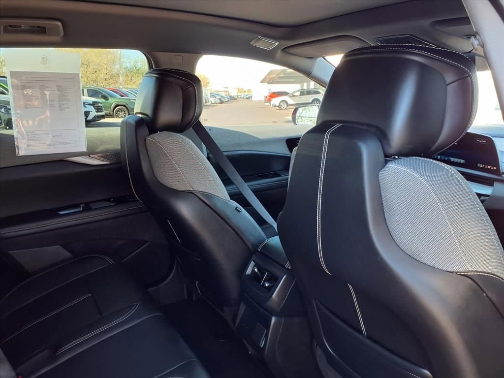 Used 2025 Cadillac Optiq Sport 1 image 22