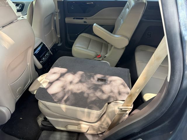 Used 2022 Lincoln Aviator Reserve w/ Elements Package Plus RWD image 10