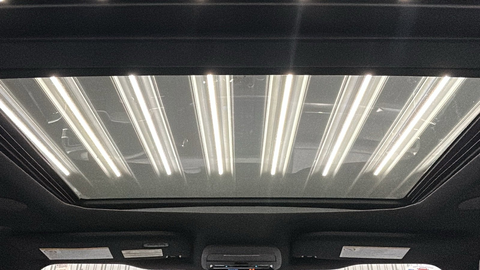 Used 2025 Ford F450 Platinum w/ FX4 Off-Road Package image 36