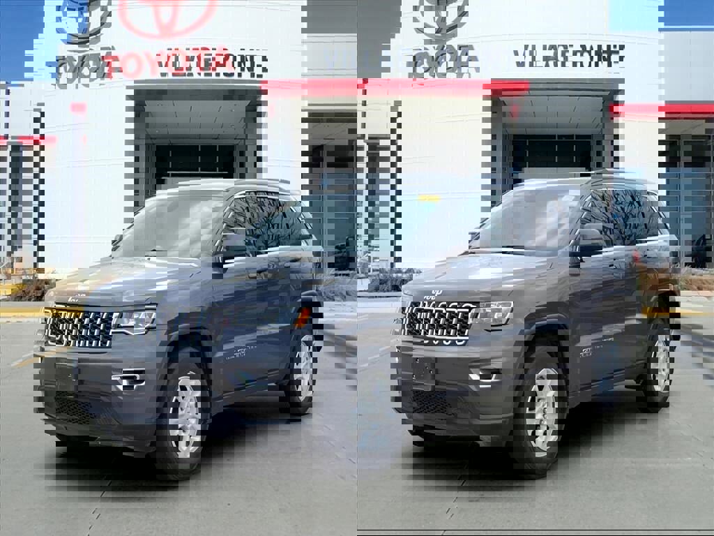 Used 2017 Jeep Grand Cherokee Laredo w/ Quick Order Package 23E