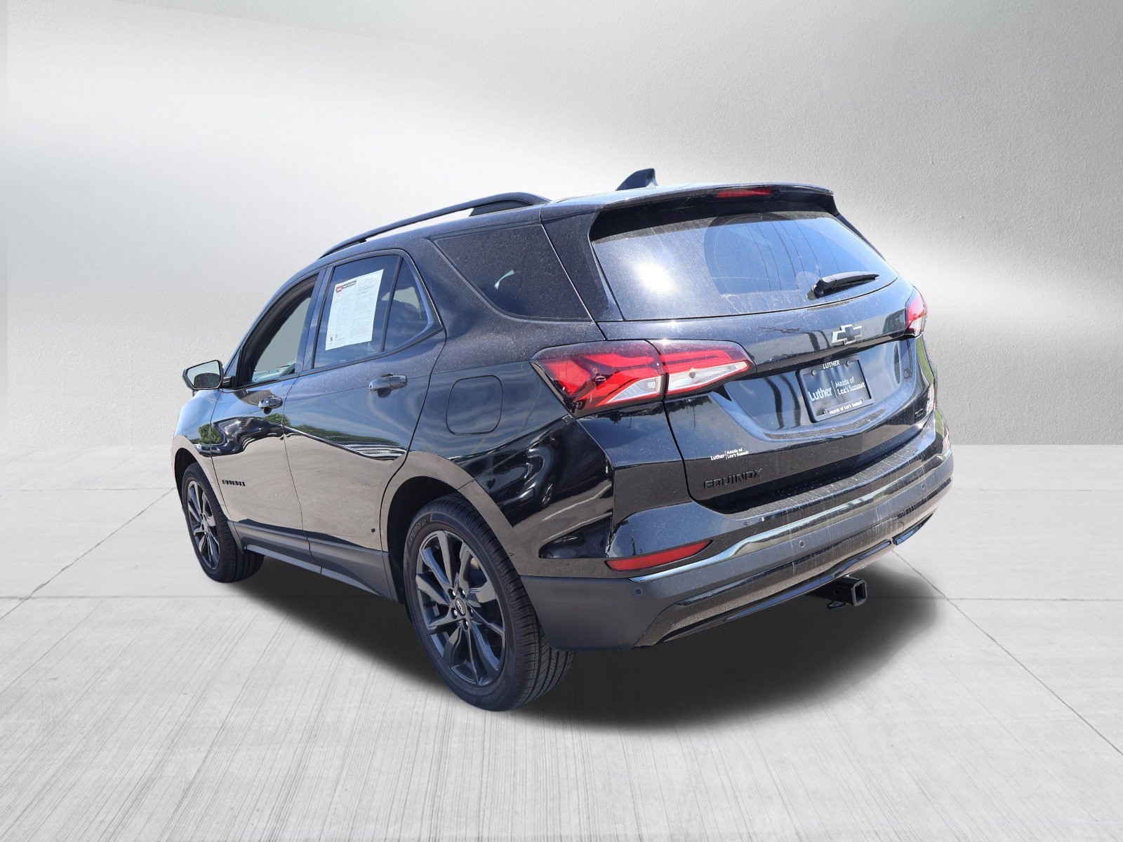 Used 2023 Chevrolet Equinox RS w/ LPO, Floor Liner Package AWD/4WD image 5