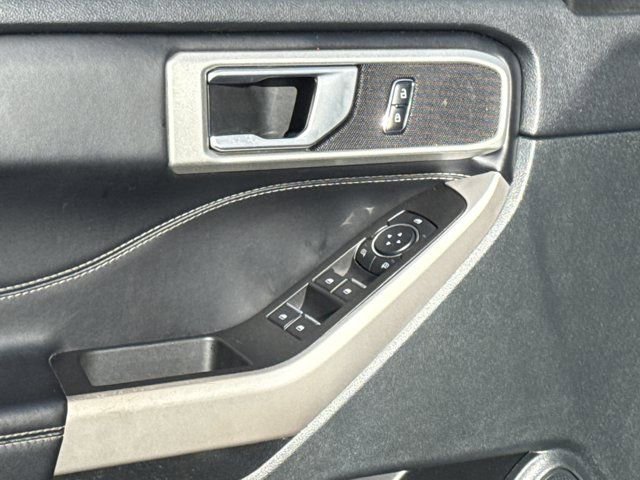 Used 2023 Ford Explorer XLT RWD image 23