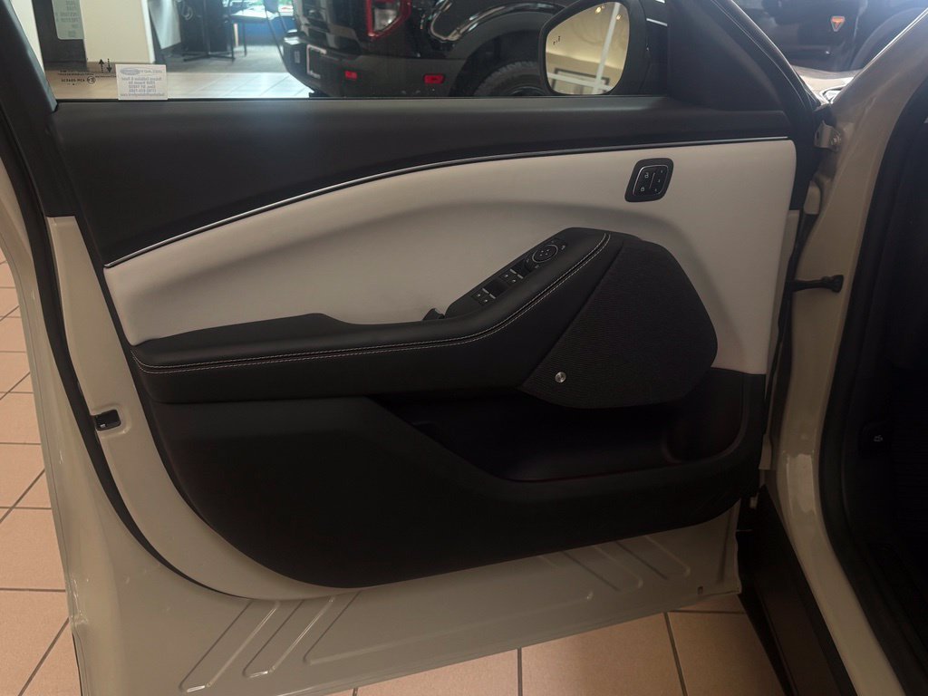 Used 2025 Ford Mustang Mach-E Premium AWD/4WD image 13