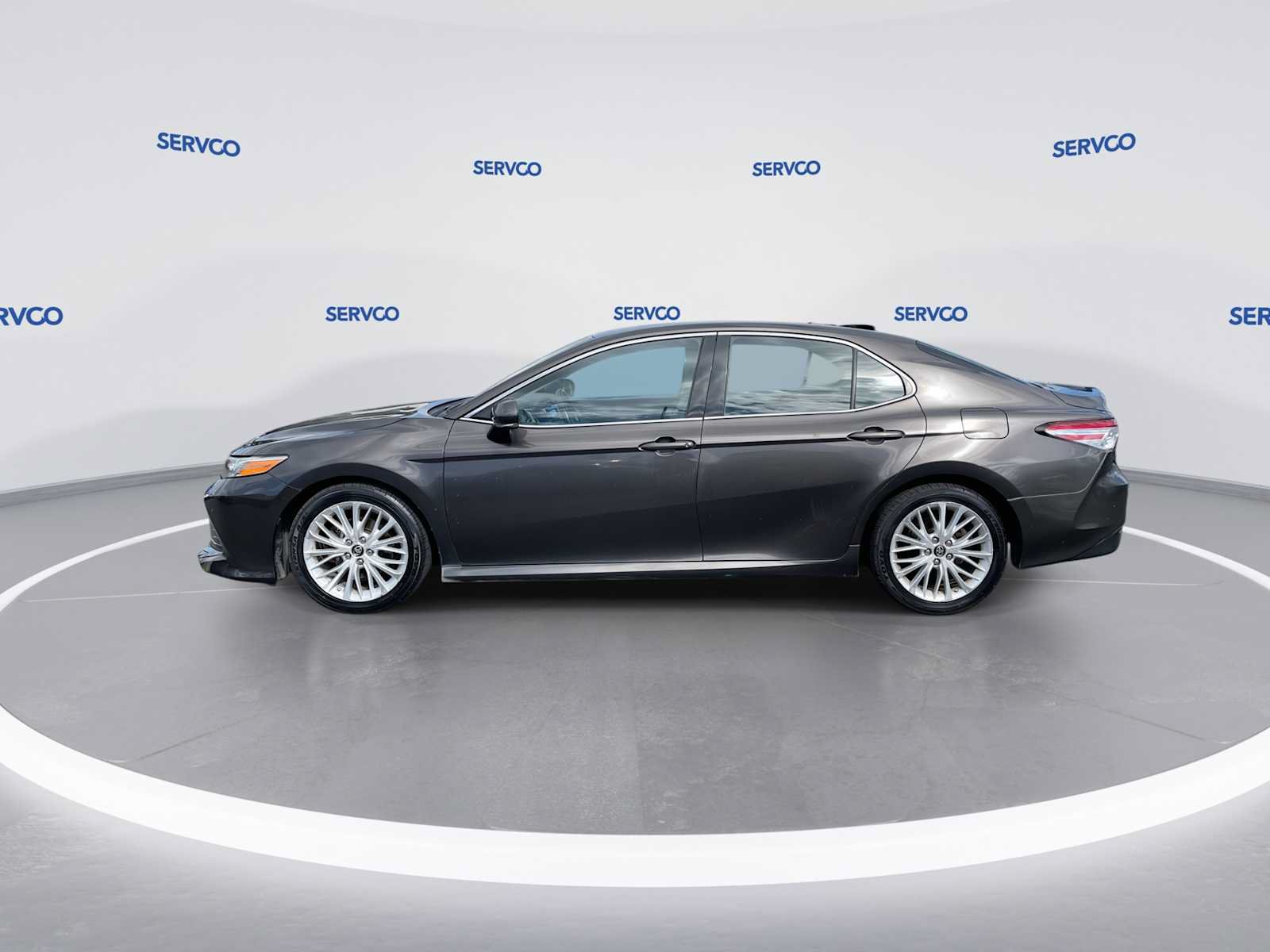 Used 2018 Toyota Camry XLE FWD image 5