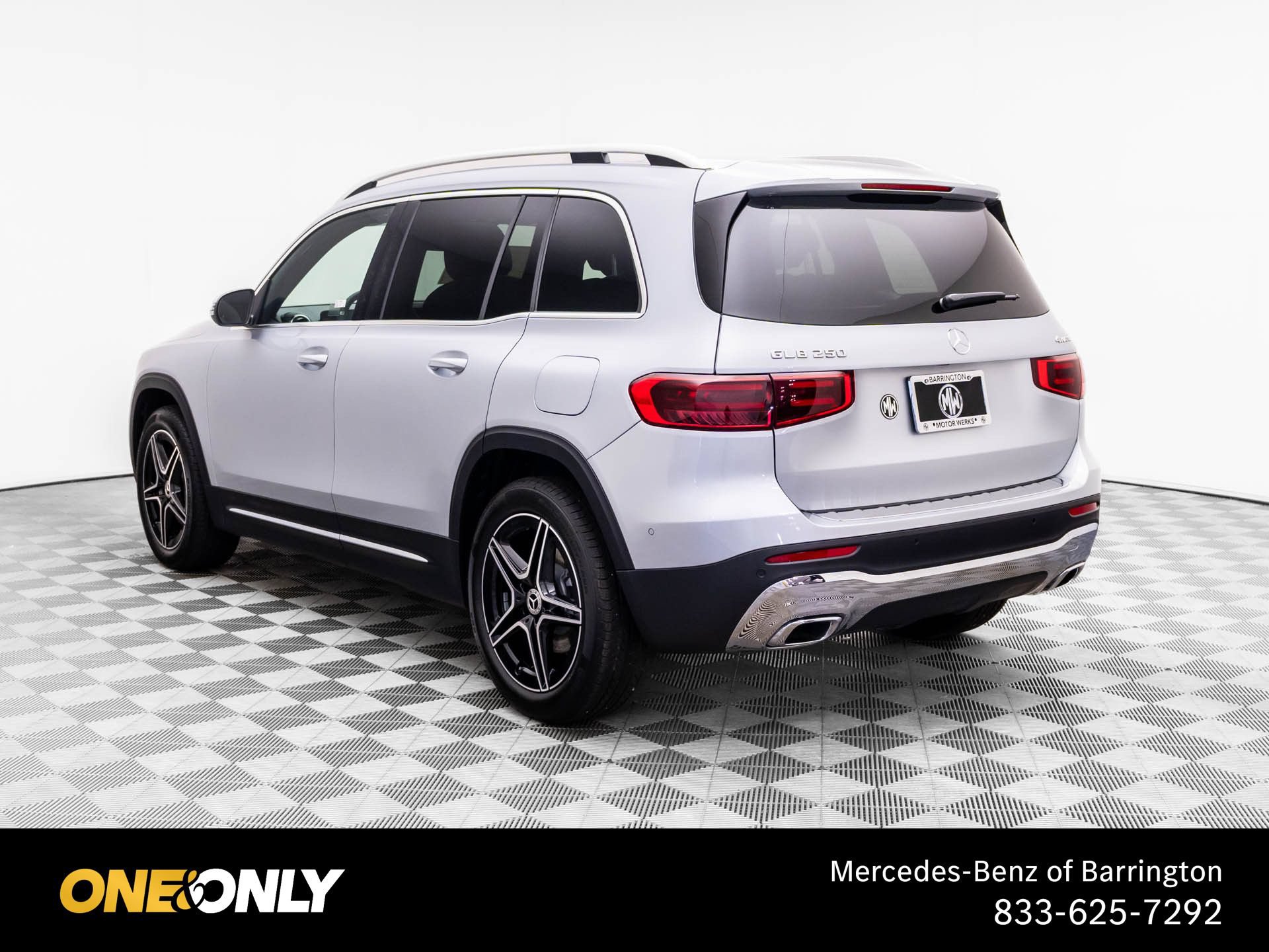 New 2026 Mercedes-Benz GLB 250 4MATIC image 3