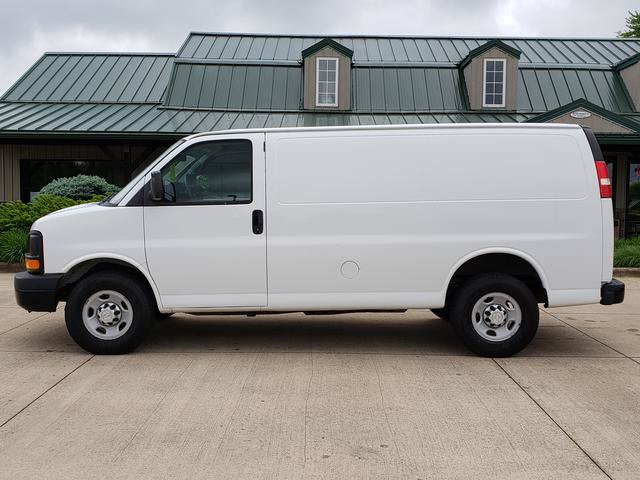 Used 2015 Chevrolet Express 2500 RWD image 2