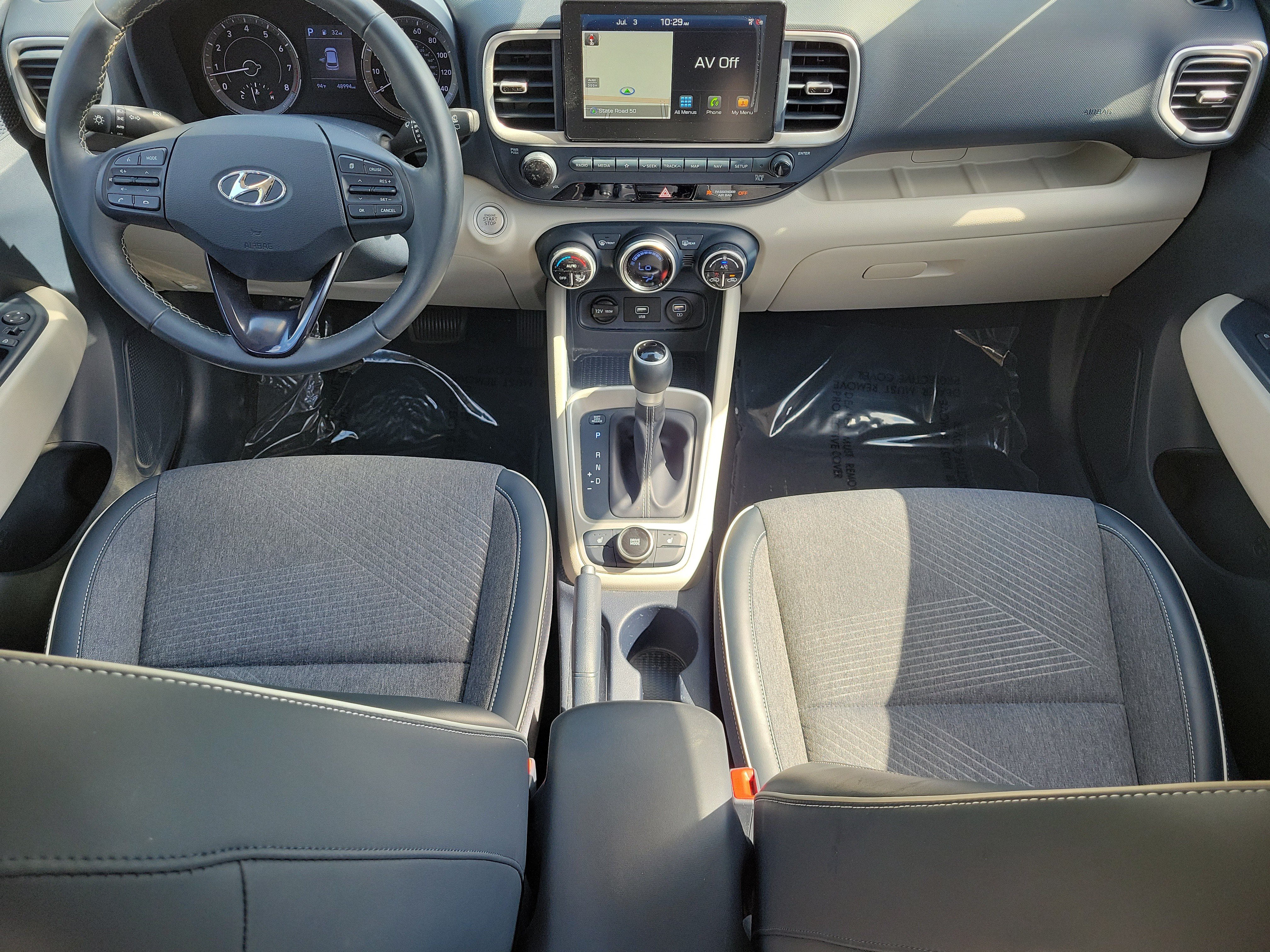 Used 2020 Hyundai Venue FWD image 20