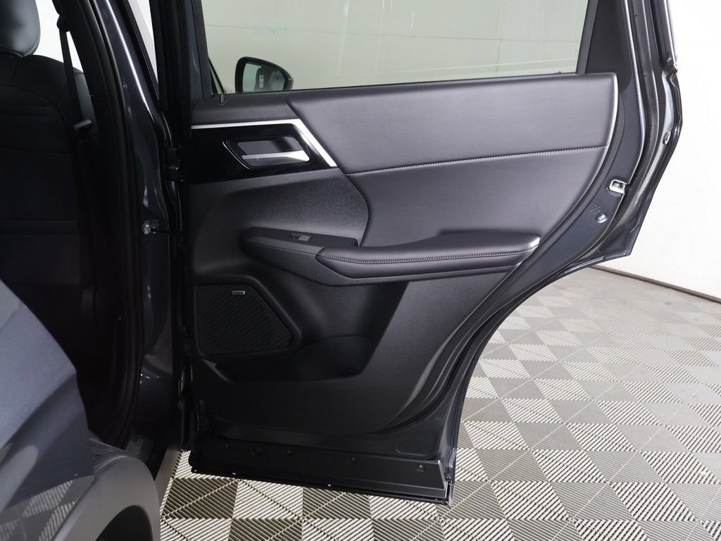 New 2026 Mitsubishi Outlander SE FWD image 27