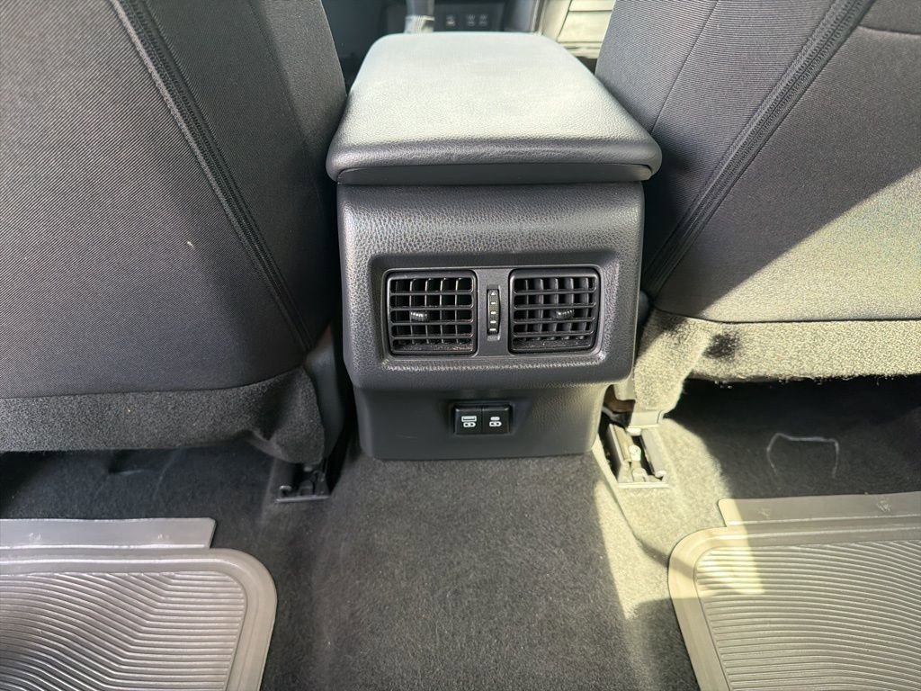 Used 2025 Toyota Camry LE FWD image 18