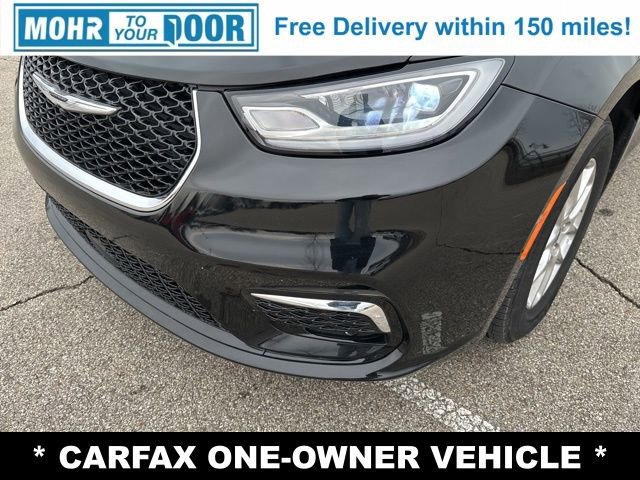 Used 2024 Chrysler Pacifica Touring-L image 36