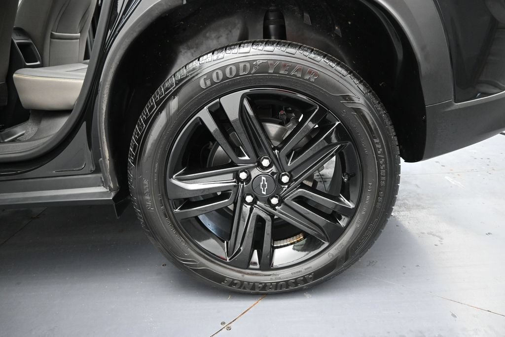 Used 2024 Chevrolet Trax ACTIV w/ Sunroof Package FWD image 38