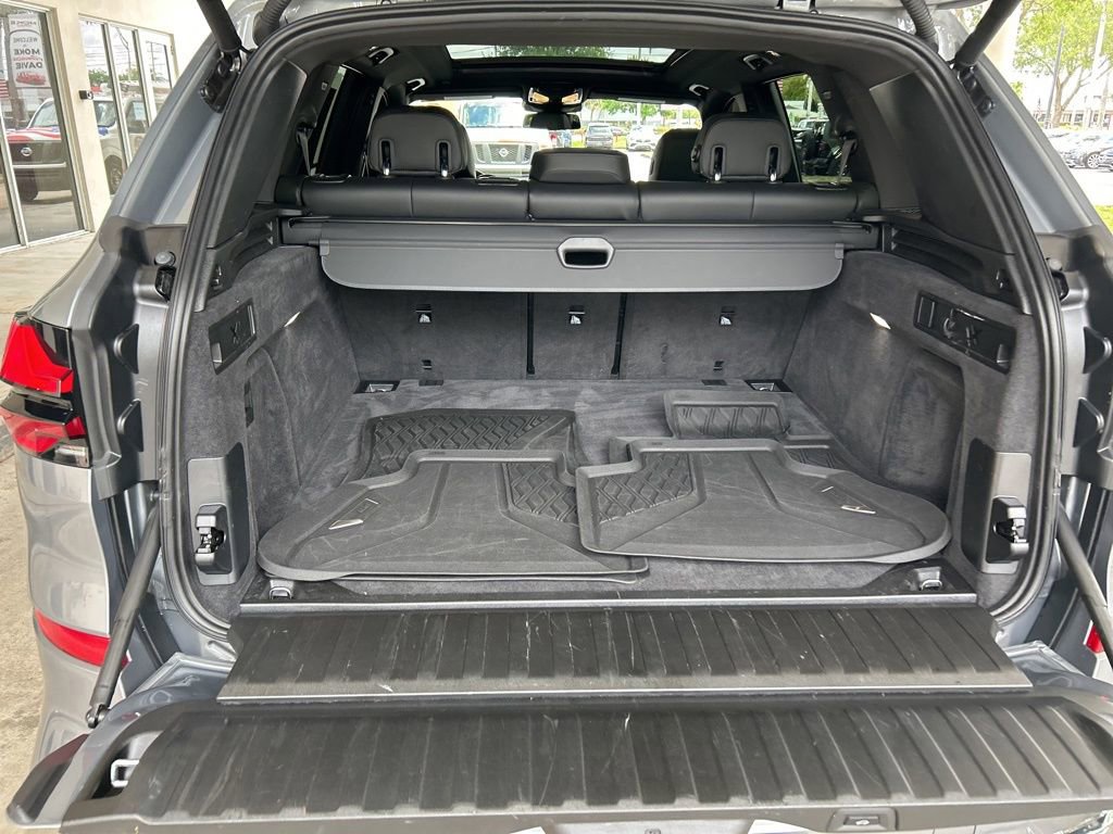 Used 2025 BMW X5 xDrive40i w/ M Sport Package image 40