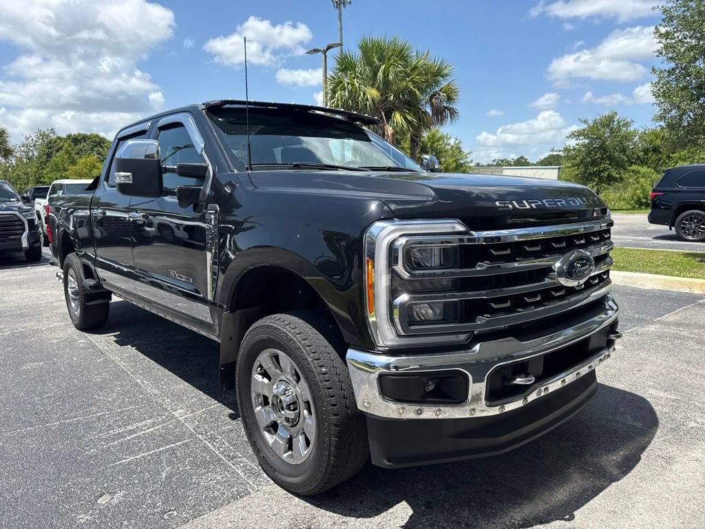 Used 2023 Ford F250 Lariat w/ Lariat Ultimate Package AWD/4WD image 2