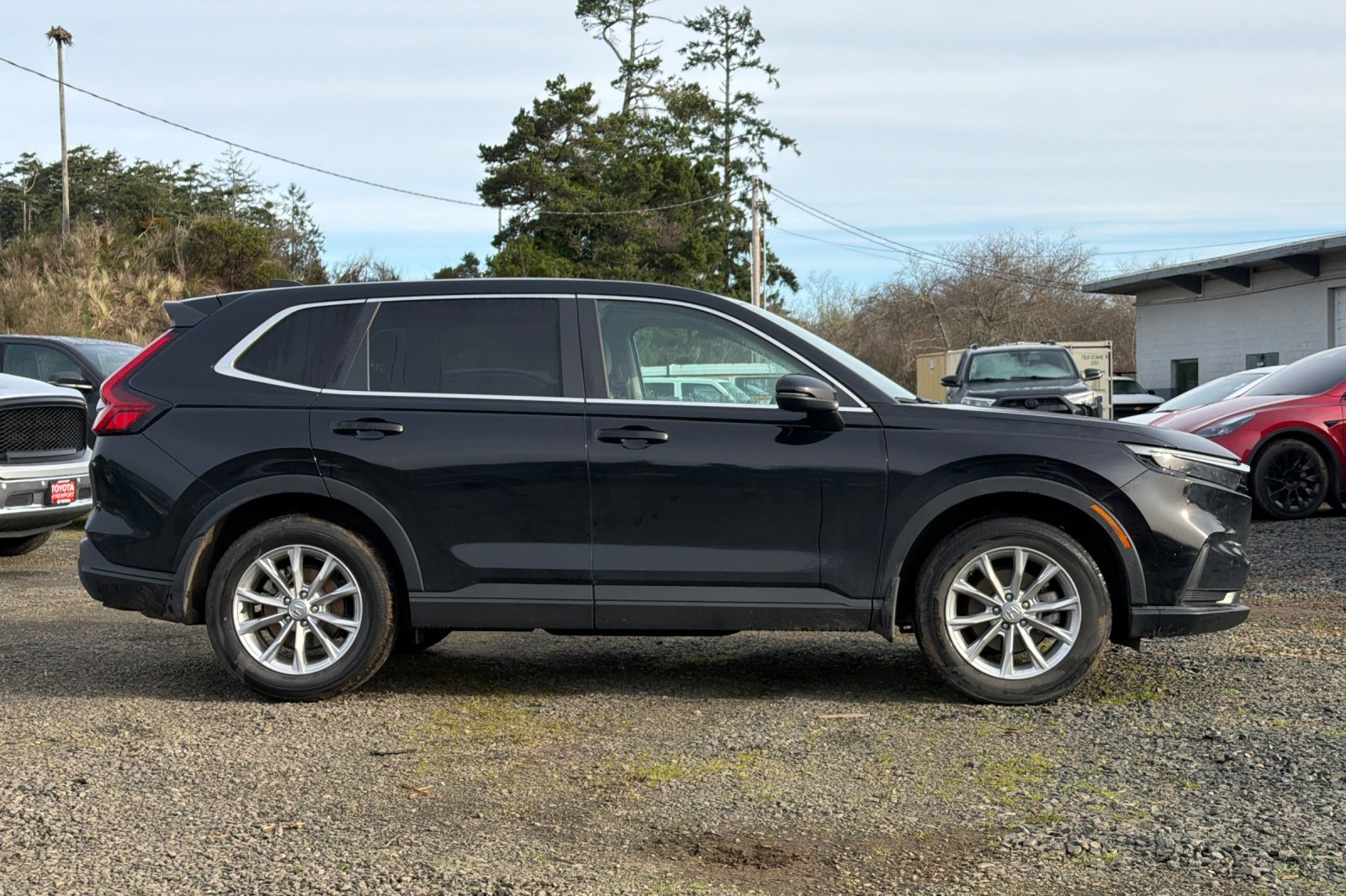 Used 2023 Honda CR-V EX image 3