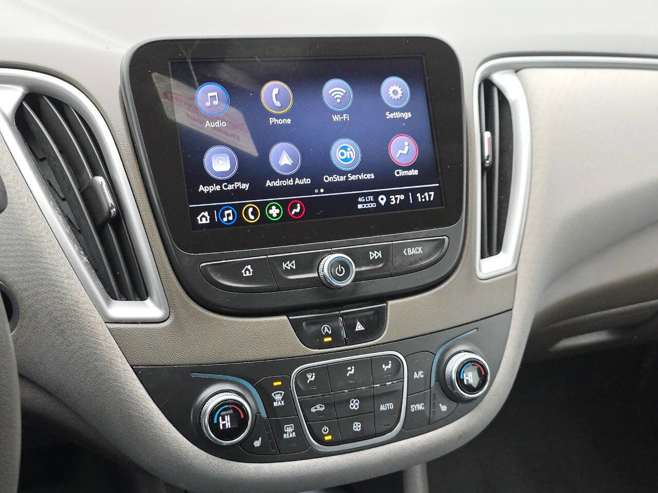 Used 2022 Chevrolet Malibu LT image 36