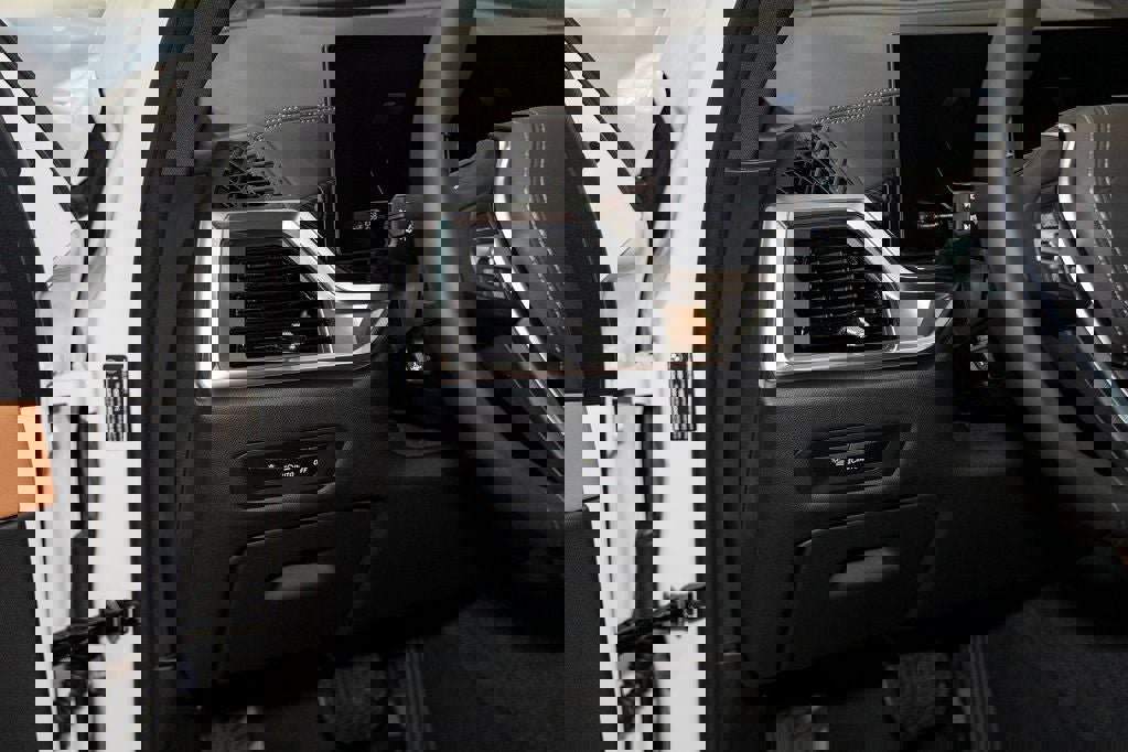 New 2026 BMW X5 xDrive50e w/ Premium Package image 14