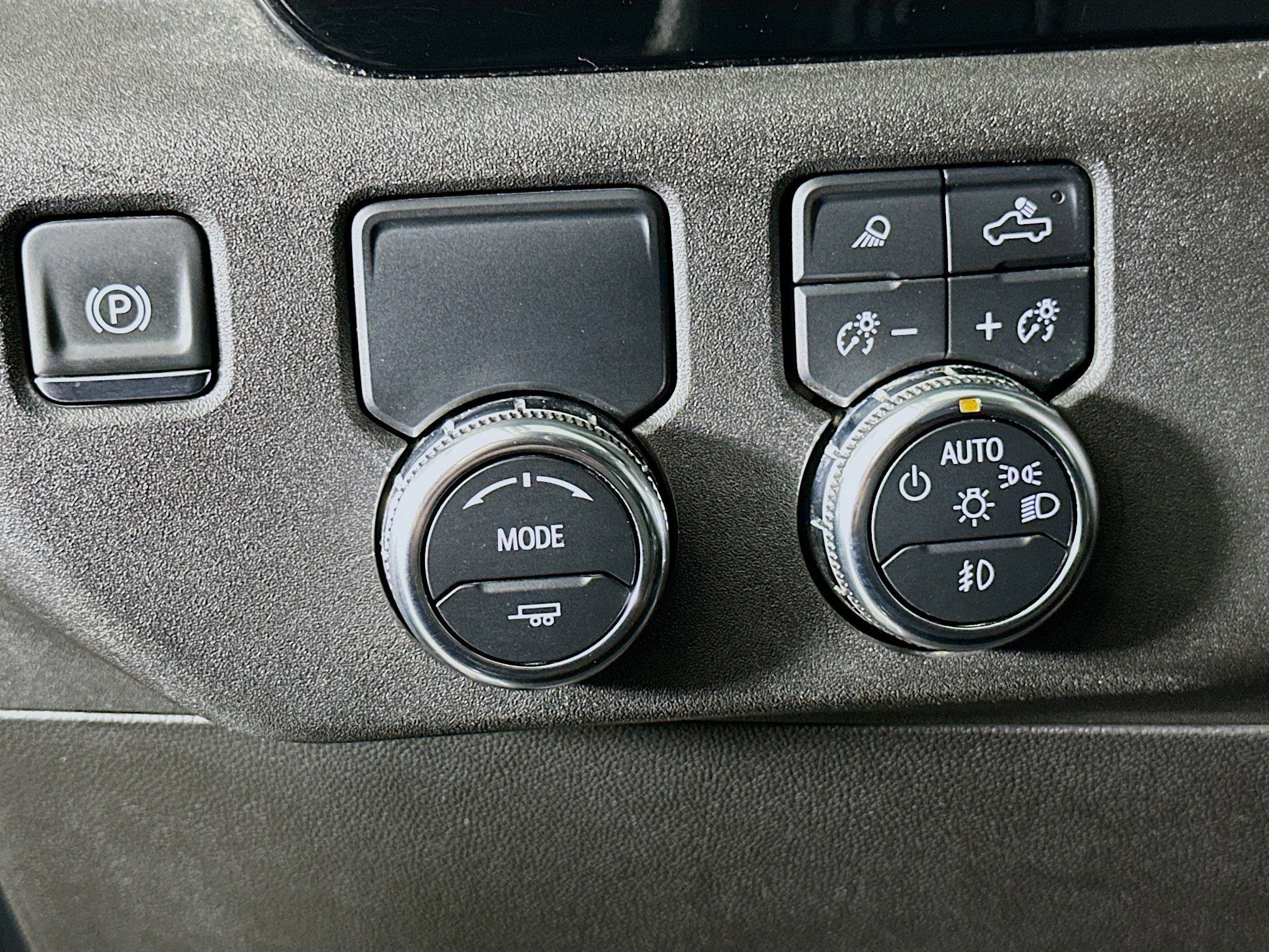 Used 2025 GMC Sierra 1500 SLT image 17