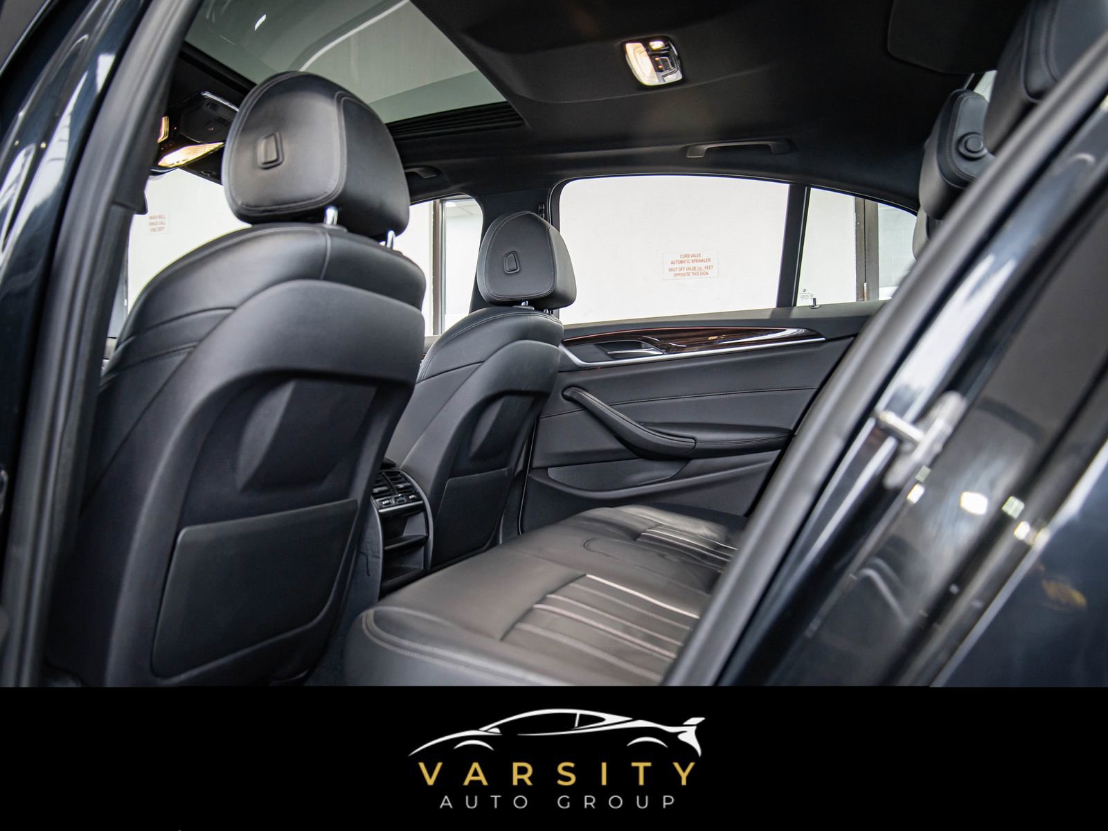 Used 2019 BMW 540i xDrive w/ Premium Package image 12