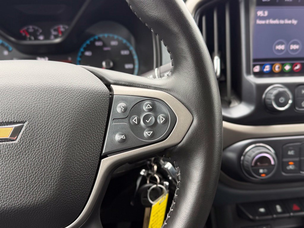 Used 2022 Chevrolet Colorado Z71 AWD/4WD image 17