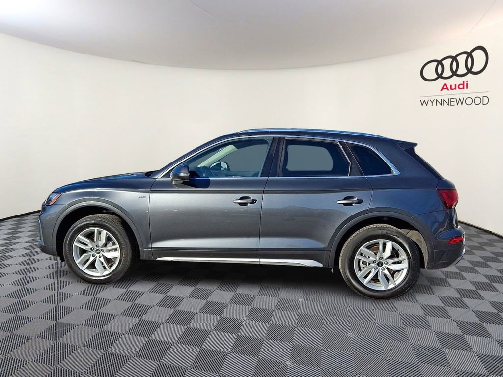Used 2023 Audi Q5 2.0T Premium w/ Convenience Package image 6