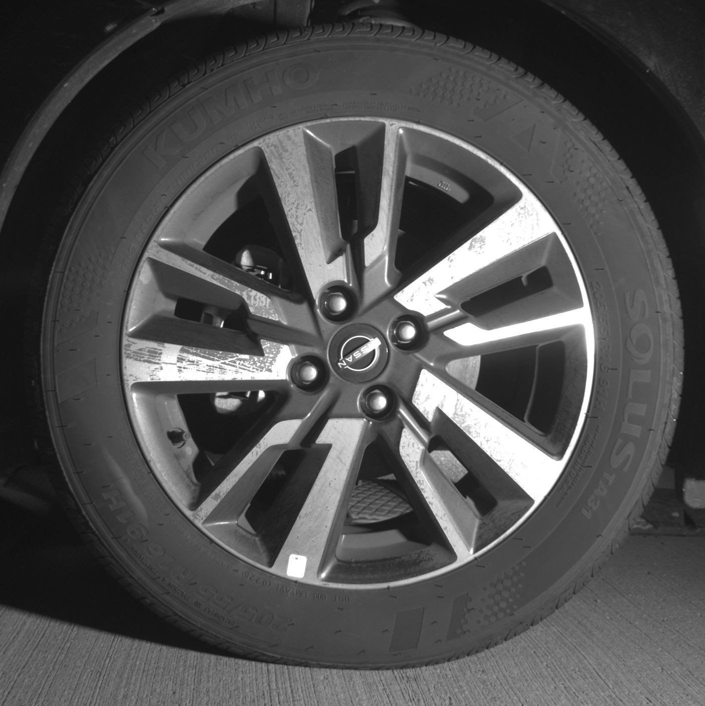 Used 2025 Nissan Versa SV FWD image 15